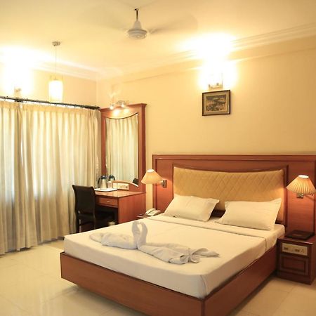 Hotel Devi Tower Salem Esterno foto