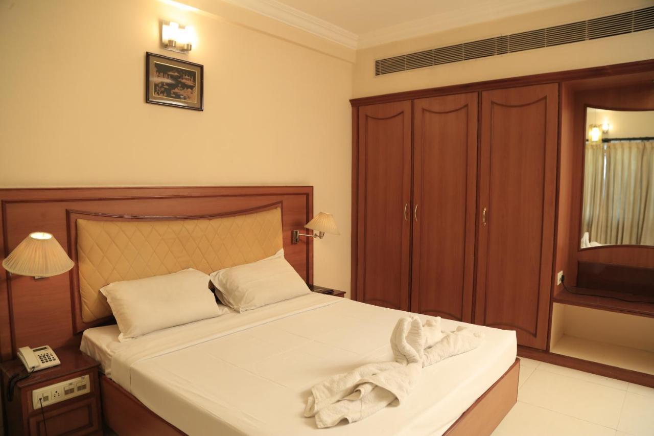 Hotel Devi Tower Salem Esterno foto