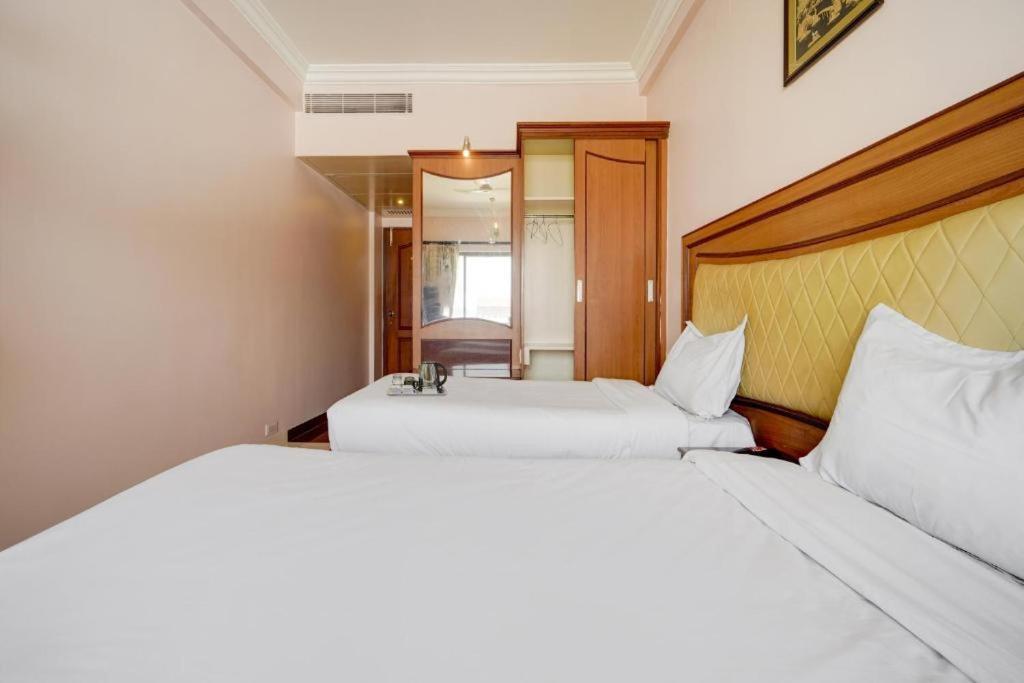Hotel Devi Tower Salem Esterno foto